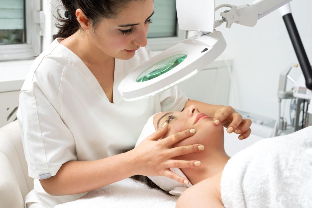 The Role of a Dermatology Clinic in Psoriasis Treatment